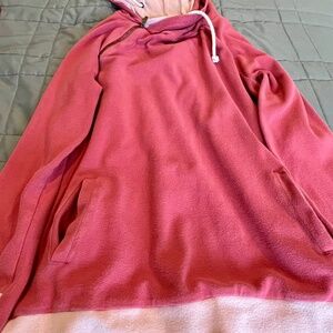 Ampersand Avenue Doublehood (L)